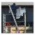 Montage eines Leuchtschildes über Eingang
